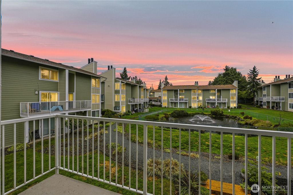 Photo of 22242 24th Ave Ave S #F46, Des Moines, WA 98198 (MLS # 2456689)