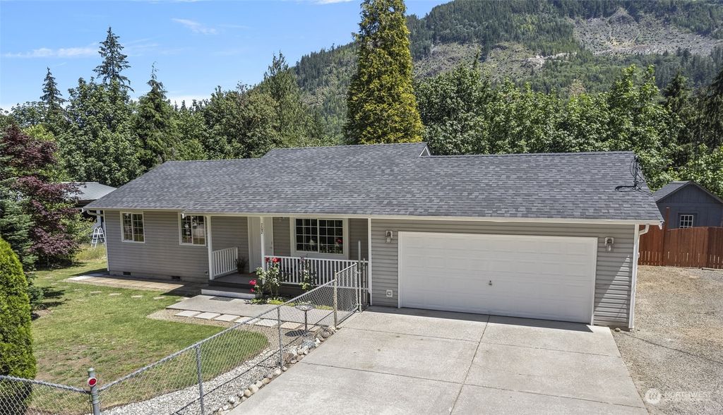 Photo of 702 Clear Creek Road, Darrington, WA 98241 (MLS # 2261028)