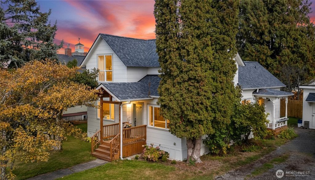 Photo of 942 3rd Street, Blaine, WA 98230 (MLS # 2421341)