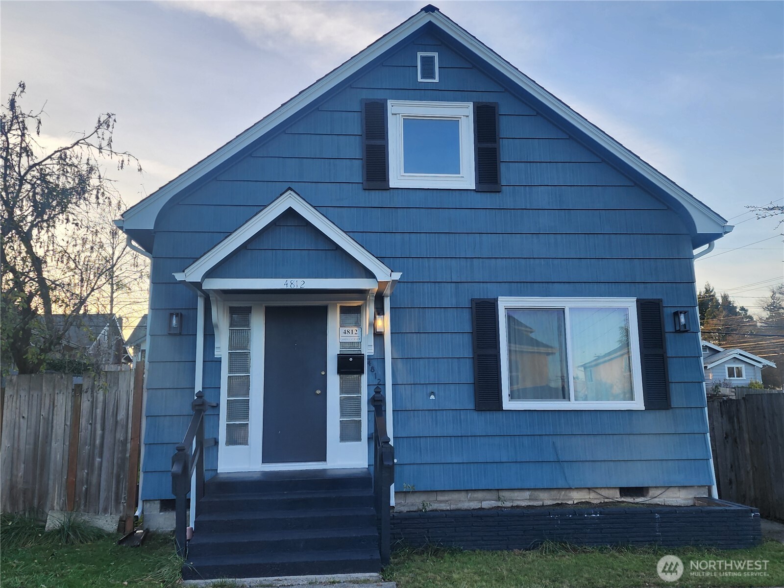 4812 Yakima Ave