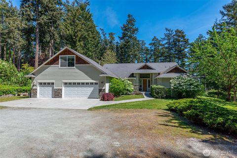 Photo of 2434 Moss Lane, Oak Harbor, WA 98277 (MLS # 2517972)