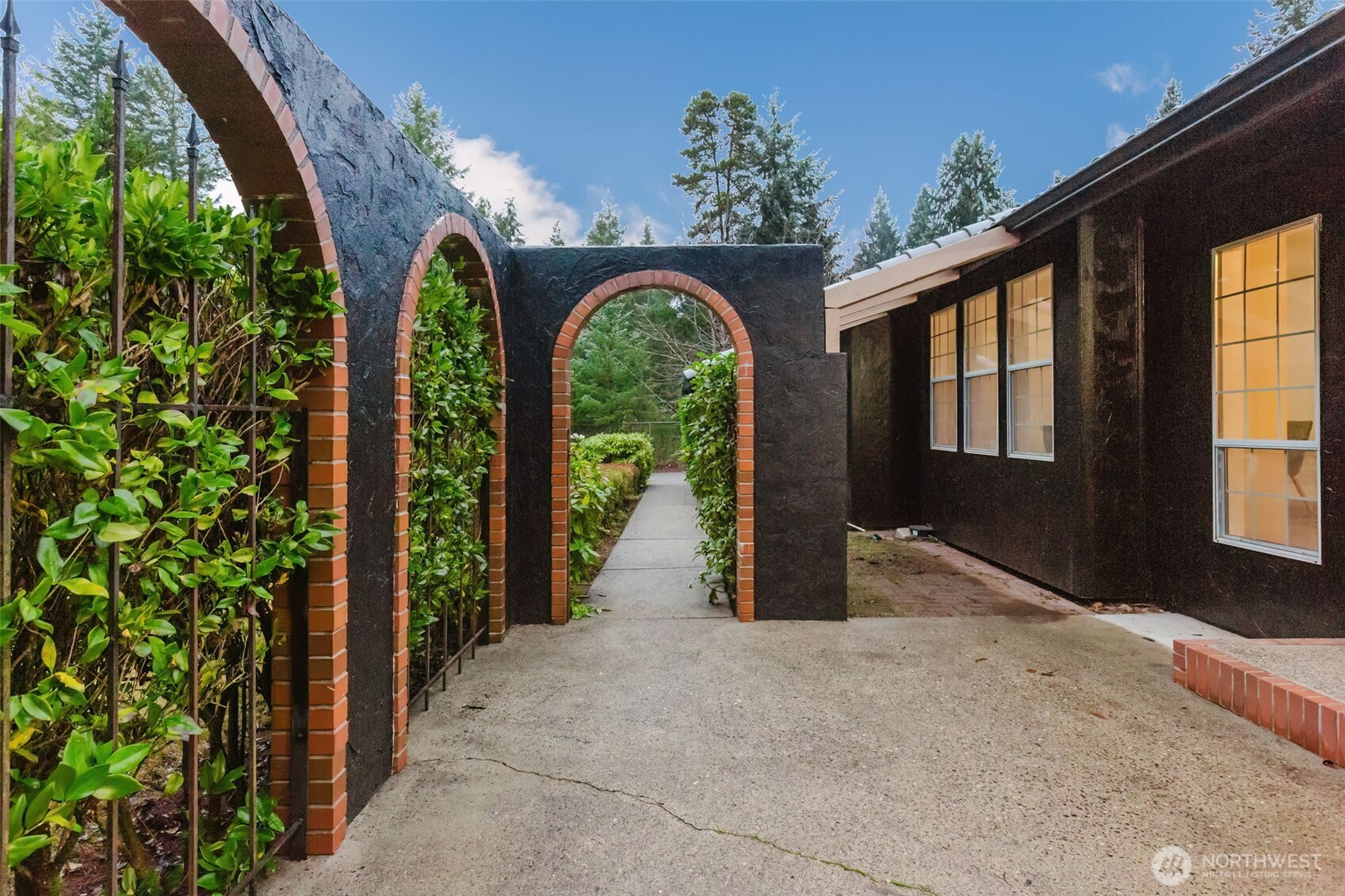 11255 Ridge Rim Trail SE