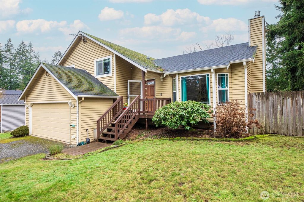 Photo of 11631 29th Avenue SE, Everett, WA 98208 (MLS # 2333523)