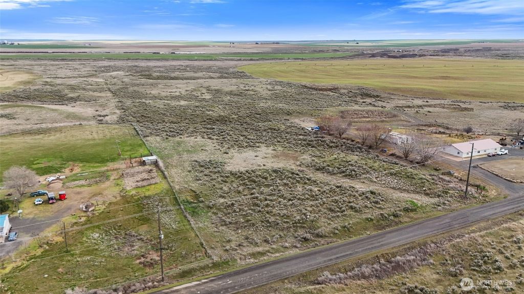 Photo of 9051 SE Rd S, Warden, WA 98857 (MLS # 2492432)