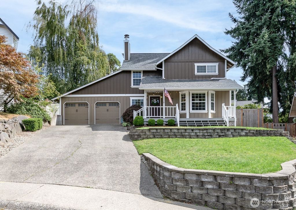 Photo of 3023 SW 339th Street, Federal Way, WA 98023 (MLS # 2422642)