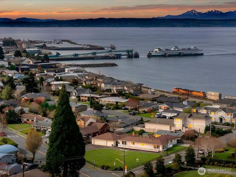 Photo of 216 Caspers Street, Edmonds, WA 98020 (MLS # 2500767)