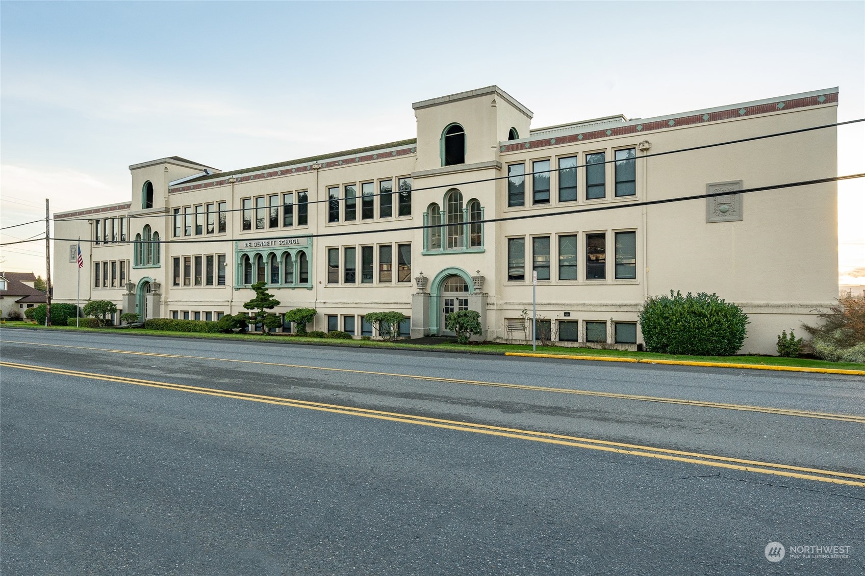 233 S Market Boulevard