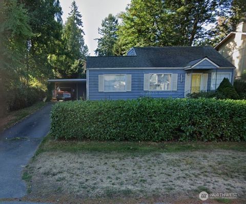 Photo of 2527 NE 92nd Street, Seattle, WA 98115 (MLS # 2455664)
