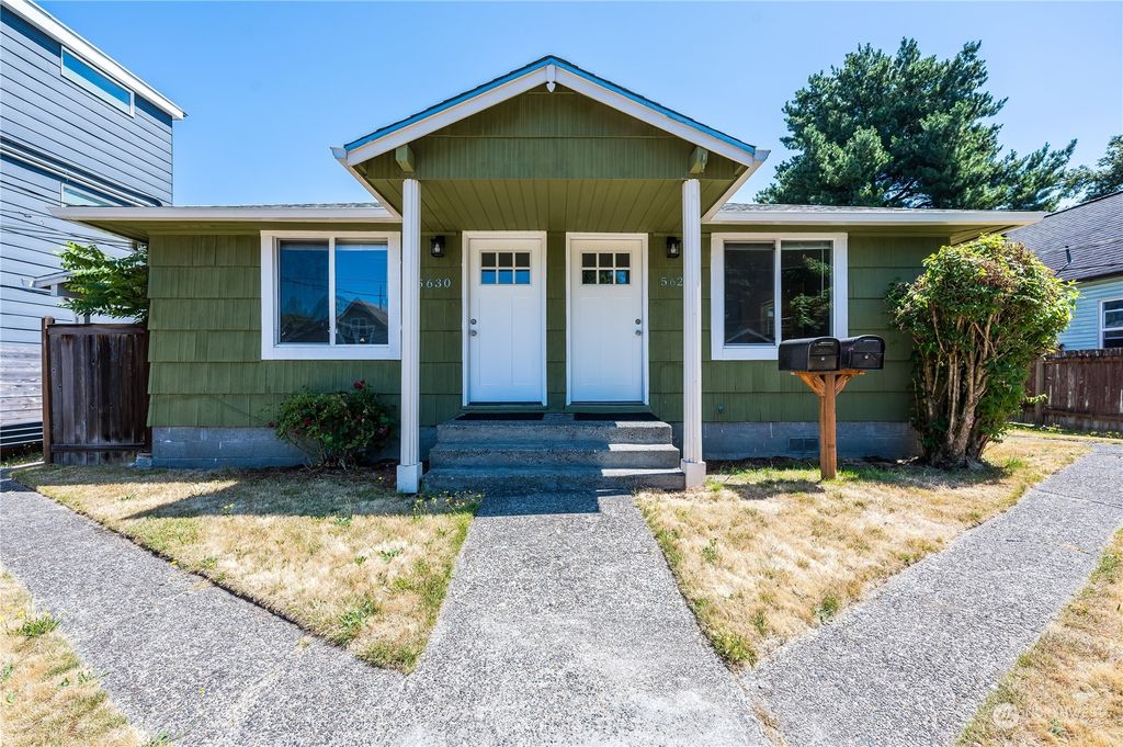 Photo of 5626 Brooklyn Avenue NE, Seattle, WA 98105 (MLS # 2265100)