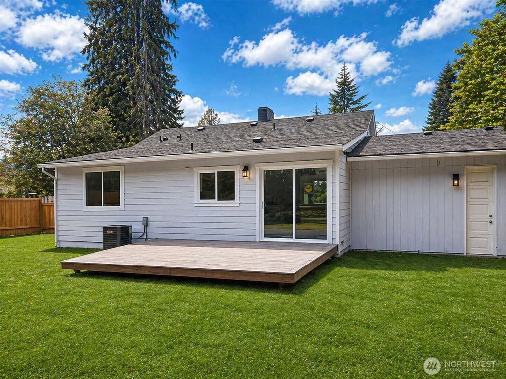 Photo of 3252 Herren Avenue Ave, Bremerton, WA 98310 (MLS # 2534049)