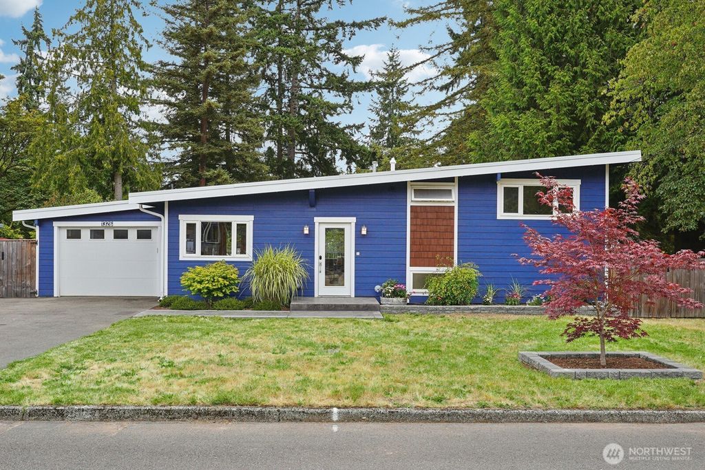 Photo of 1326 145th Avenue SE, Bellevue, WA 98007 (MLS # 2418659)