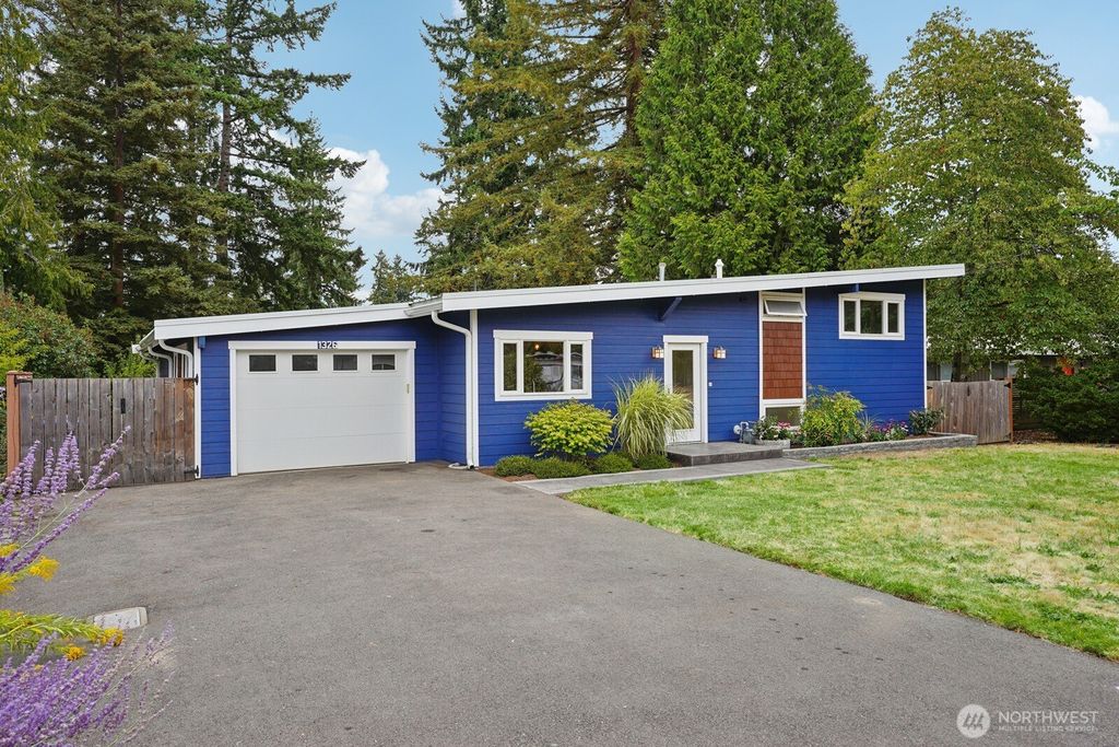 Photo of 1326 145th Avenue SE, Bellevue, WA 98007 (MLS # 2418659)