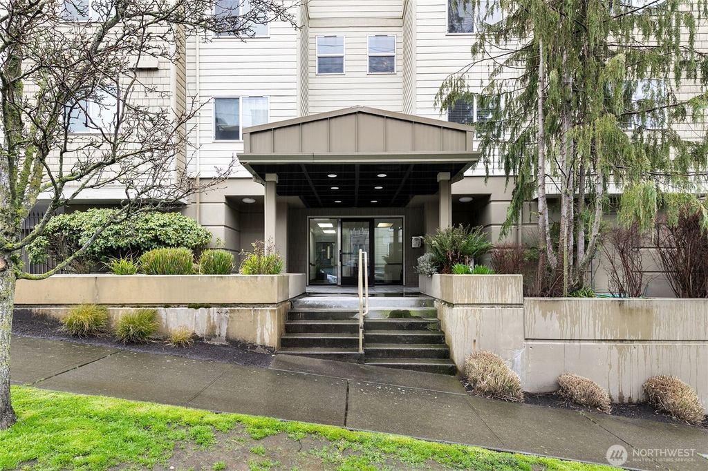 Photo of 3120 SW Avalon Way #403, Seattle, WA 98126 (MLS # 2339081)