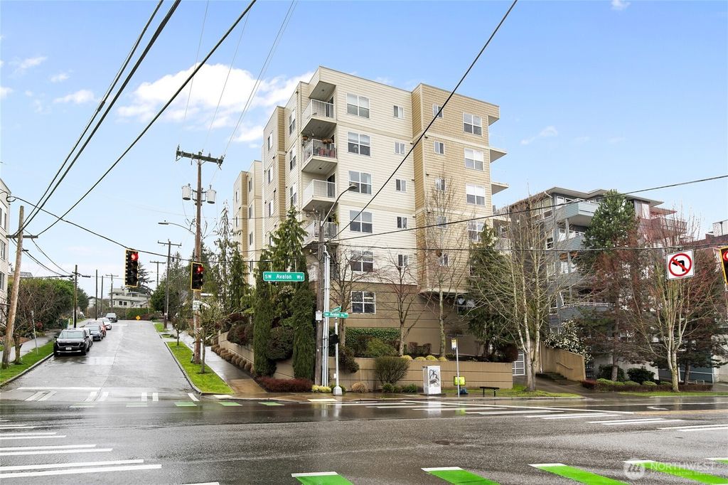 Photo of 3120 SW Avalon Way #403, Seattle, WA 98126 (MLS # 2339081)