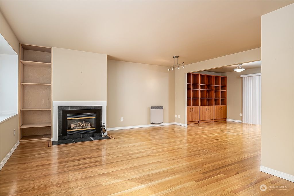 Photo of 1525 NW 195th Street #18, Shoreline, WA 98177 (MLS # 2043770)