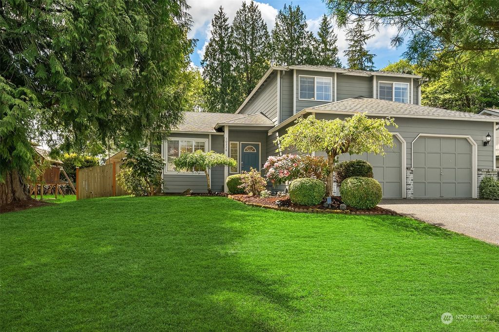 Photo of 10228 7TH PLACE SE Pl, Lake Stevens, WA 98258 (MLS # 2231123)