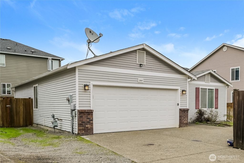 Photo of 2007 179th Court E, Spanaway, WA 98387 (MLS # 2457927)