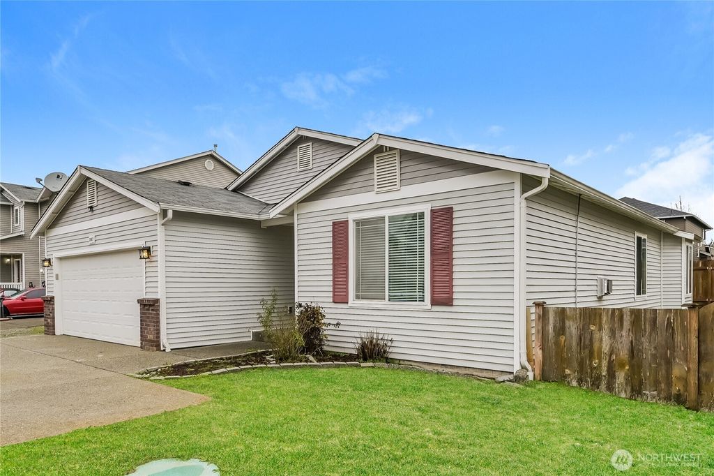 Photo of 2007 179th Court E, Spanaway, WA 98387 (MLS # 2457927)