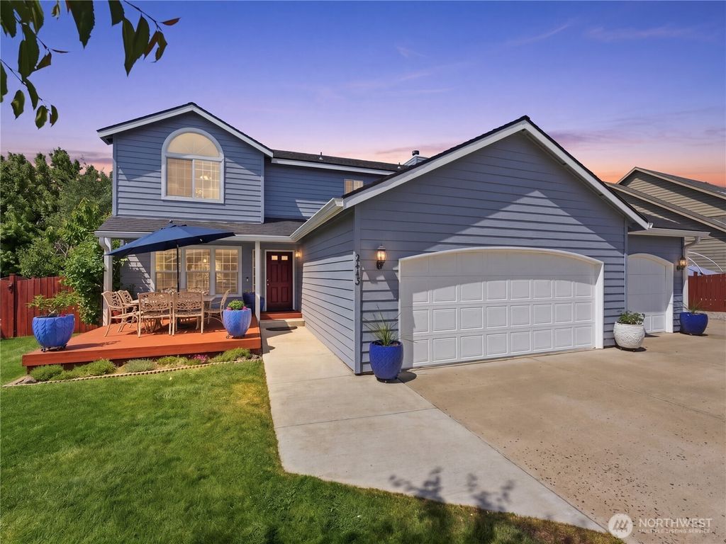Photo of 2443 Plateau Drive, East Wenatchee, WA 98802 (MLS # 2524412)