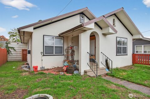 1202 S 3rd Avenue Kelso WA 98626