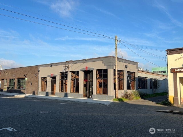 112 Cherry Street NE