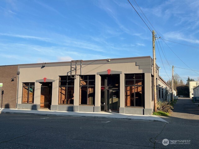 112 Cherry Street NE