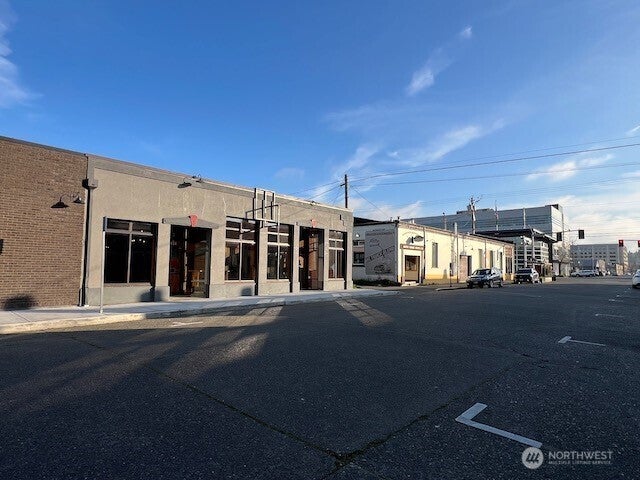 112 Cherry Street NE