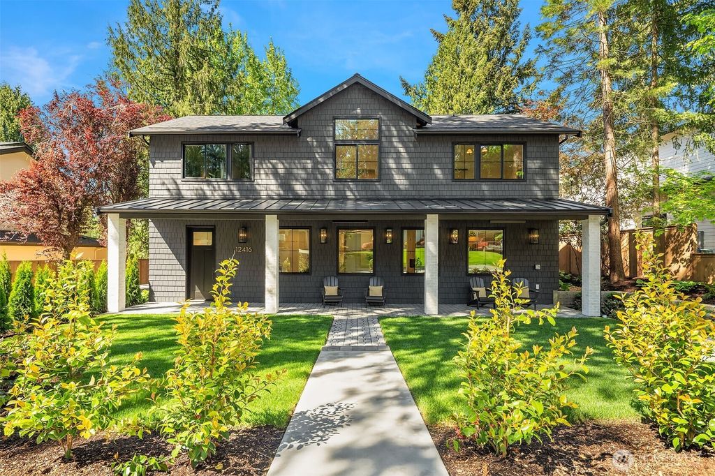 Photo of 12416 NE 72nd Street, Kirkland, WA 98033 (MLS # 2522097)