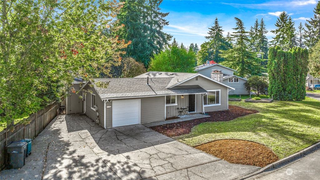 Photo of 9207 NE 138th Street, Kirkland, WA 98034 (MLS # 2175125)