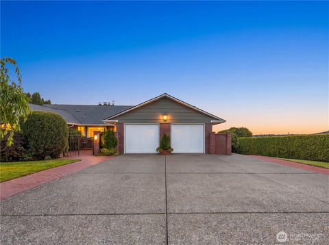 Photo of 954 S Locust Lane, Tacoma, WA 98465 (MLS # 2579996)
