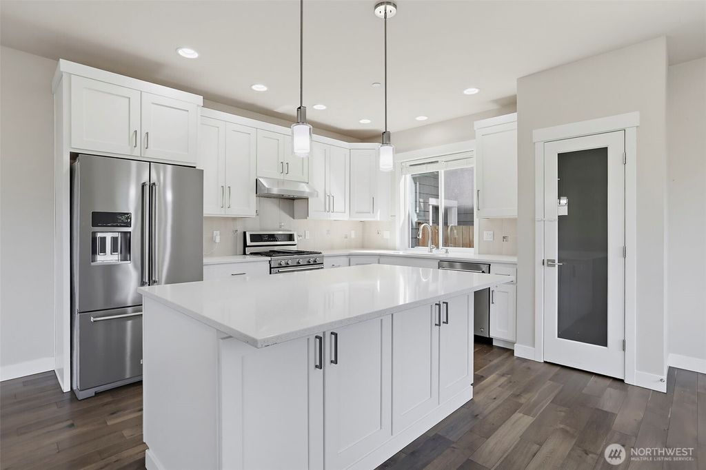 Photo of 1312 170th Place SW #B, Lynnwood, WA 98037 (MLS # 2559720)
