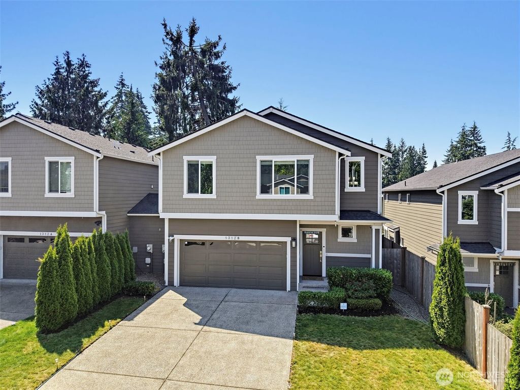 Photo of 1312 170th Place SW #B, Lynnwood, WA 98037 (MLS # 2559720)