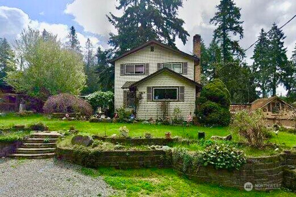 Photo of 1213 Oak Street, Milton, WA 98354 (MLS # 2490038)