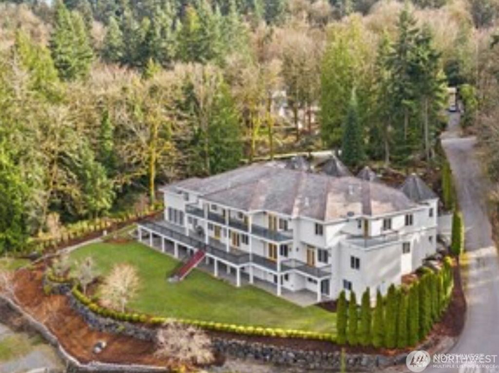 Photo of 17316 SE 60th Street #B, Bellevue, WA 98006 (MLS # 2511030)