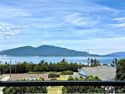 Photo of 4211 Glasgow Way, Anacortes, WA 98221 (MLS # 2535390)