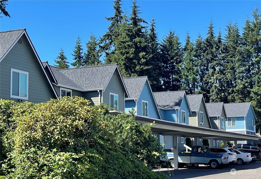 Photo of 3411 156th Street SW #C, Lynnwood, WA 98087 (MLS # 2272518)