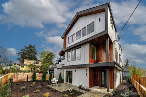 4735 S Bennett Street, Seattle, WA 98118 - MLS#: 2358798