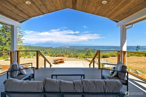 Photo of 551 E Hyland Drive, Union, WA 98592 (MLS # 2557857)