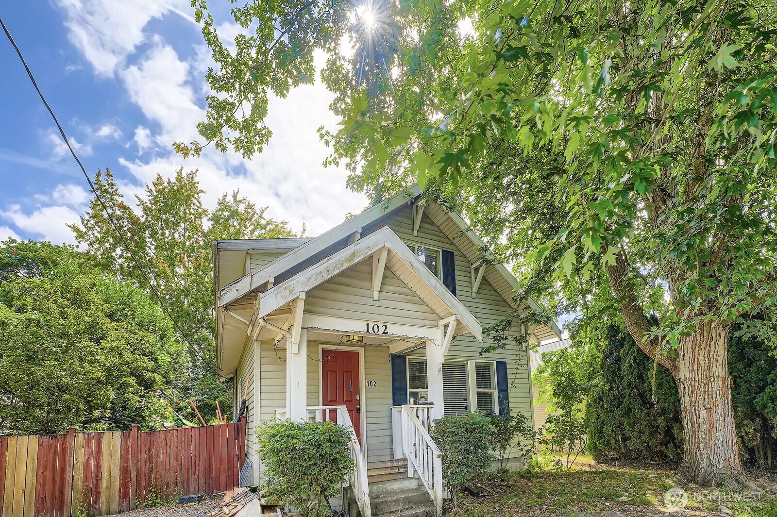 102 N Street NE