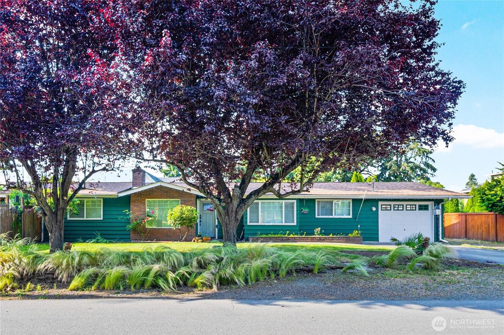 Photo of 1306 N 32nd Street, Renton, WA 98056 (MLS # 2397428)