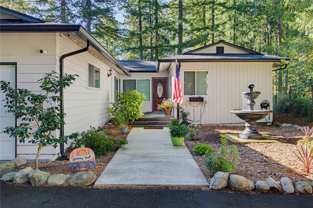Photo of 27405 304th Avenue SE, Ravensdale, WA 98501 (MLS # 2596461)
