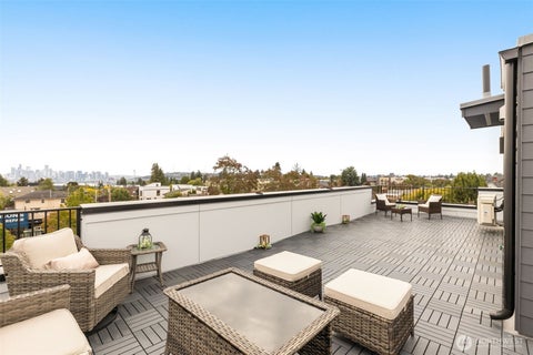 Photo of 4516 B Corliss Avenue N, Seattle, WA 98103 (MLS # 2559616)
