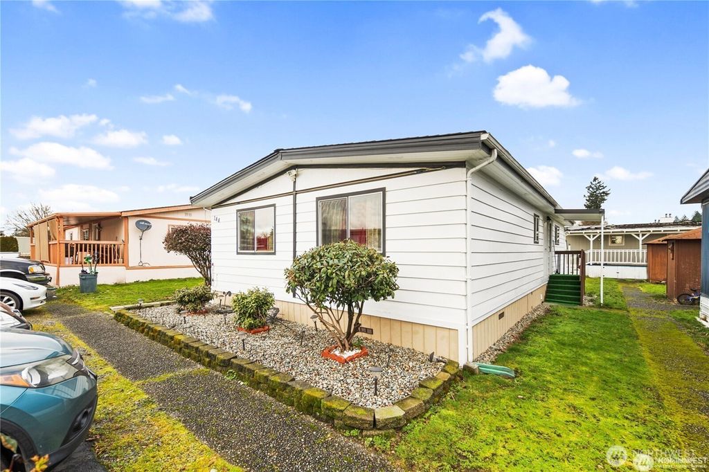 Photo of 210 37th Street SE, Auburn, WA 98002 (MLS # 2480529)