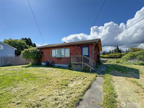 2220 E Fourth Avenue, Port Angeles, WA 98362 - MLS#: 2371643