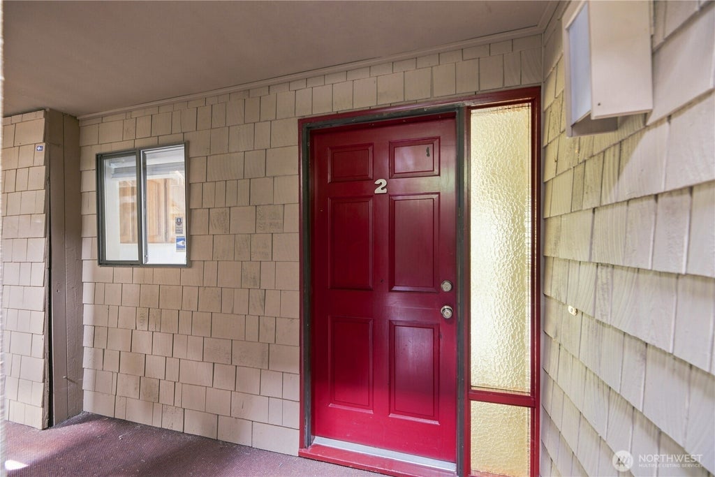 Photo of 717 122nd Avenue NE #B2, Bellevue, WA 98005 (MLS # 2576161)
