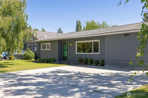 Photo of 2918 Patton Street, Bellingham, WA 98225 (MLS # 2541349)