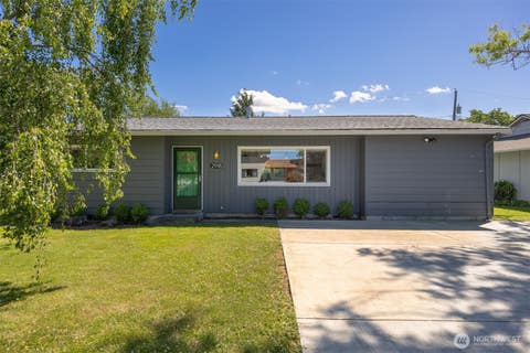 Photo of 2918 Patton Street, Bellingham, WA 98225 (MLS # 2541349)