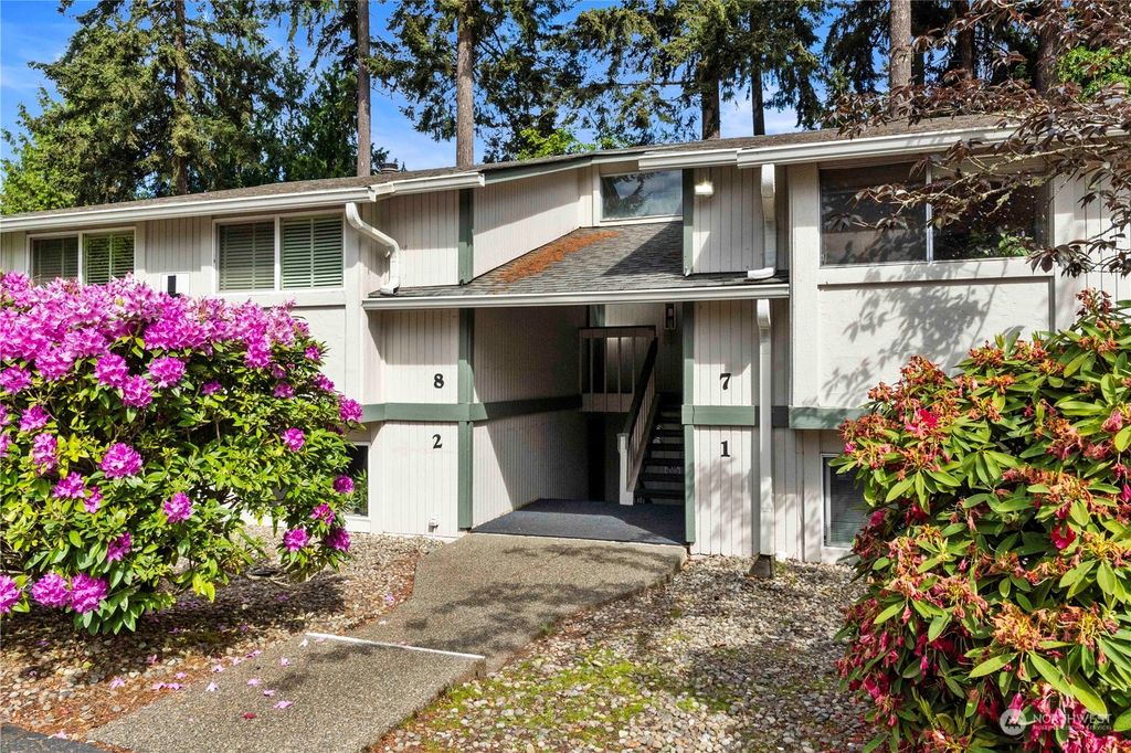 Photo of 408 S 323rd Street #L8, Federal Way, WA 98003 (MLS # 2242376)
