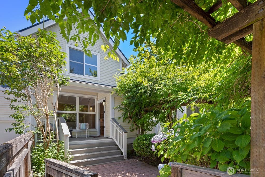 Photo of 6726 35th Place S, Seattle, WA 98118 (MLS # 2561826)