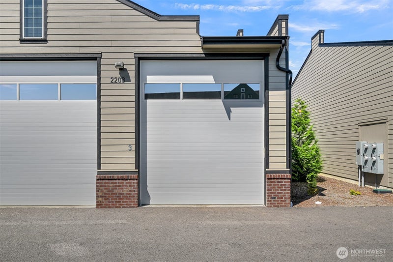 2203 Mercedes Drive 3